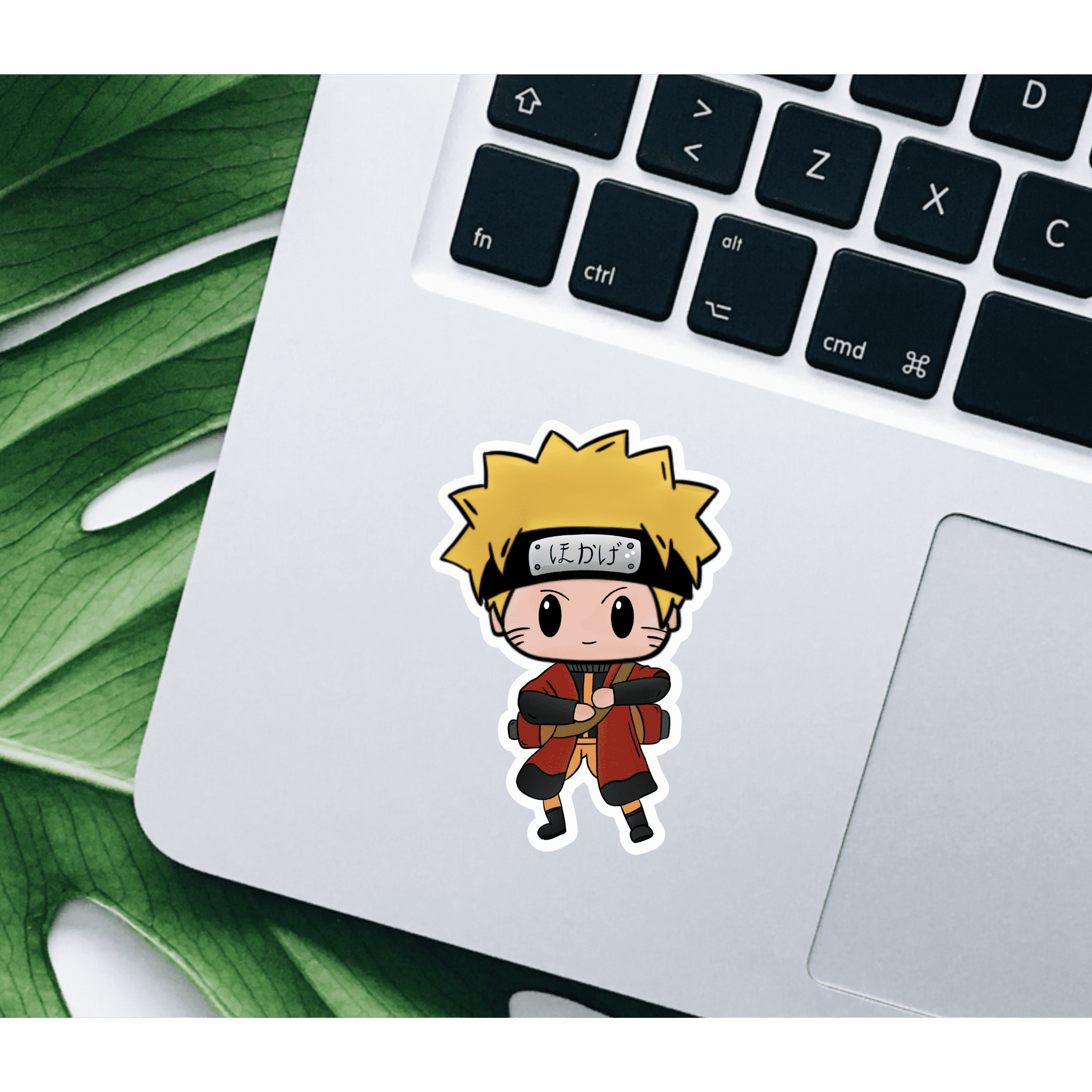 Sticker Chibi cu Naruto pe laptop.